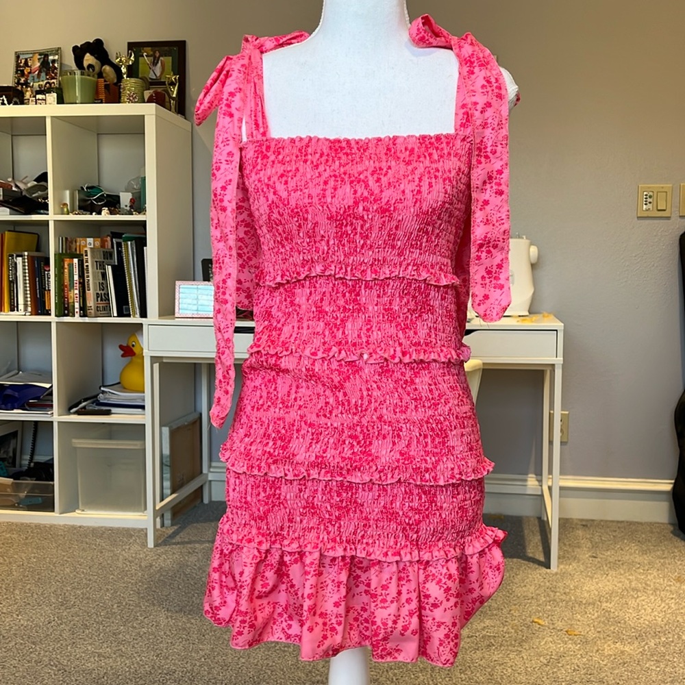 Super cute pink tie strap dress
